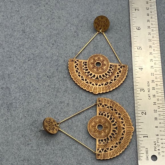Dangle Pierced Earrings Wood Brown Gold Laser Cut Semi Circle Exotic Retro Boho - Picture 9 of 9